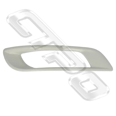 FOG LAMP SURROUND - R/H - TO SUIT DAF XF106