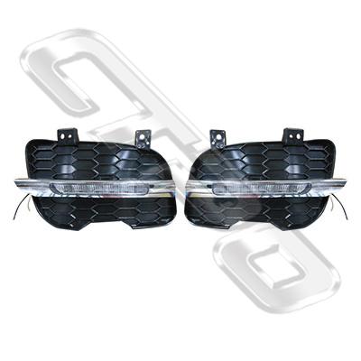 FOG LAMP COVER SET - L&R - WITH DAYTIME RUNNING LAMP LED - TO SUIT TOYOTA HIACE 2004- NARROW