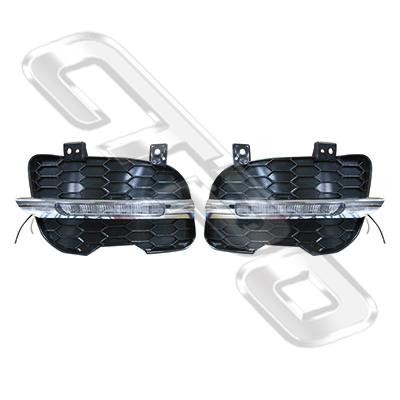 FOG LAMP COVER SET - L&R - WITH DAYTIME RUNNING LAMP LED - TO SUIT TOYOTA HIACE 2004-  NARROW
